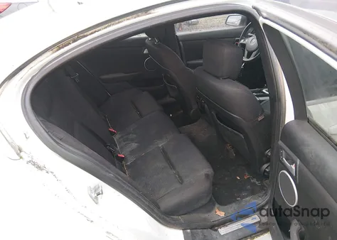 2008 Pontiac G8 z USA, uszkodzony, nr VIN 6G2ER577X8L147780